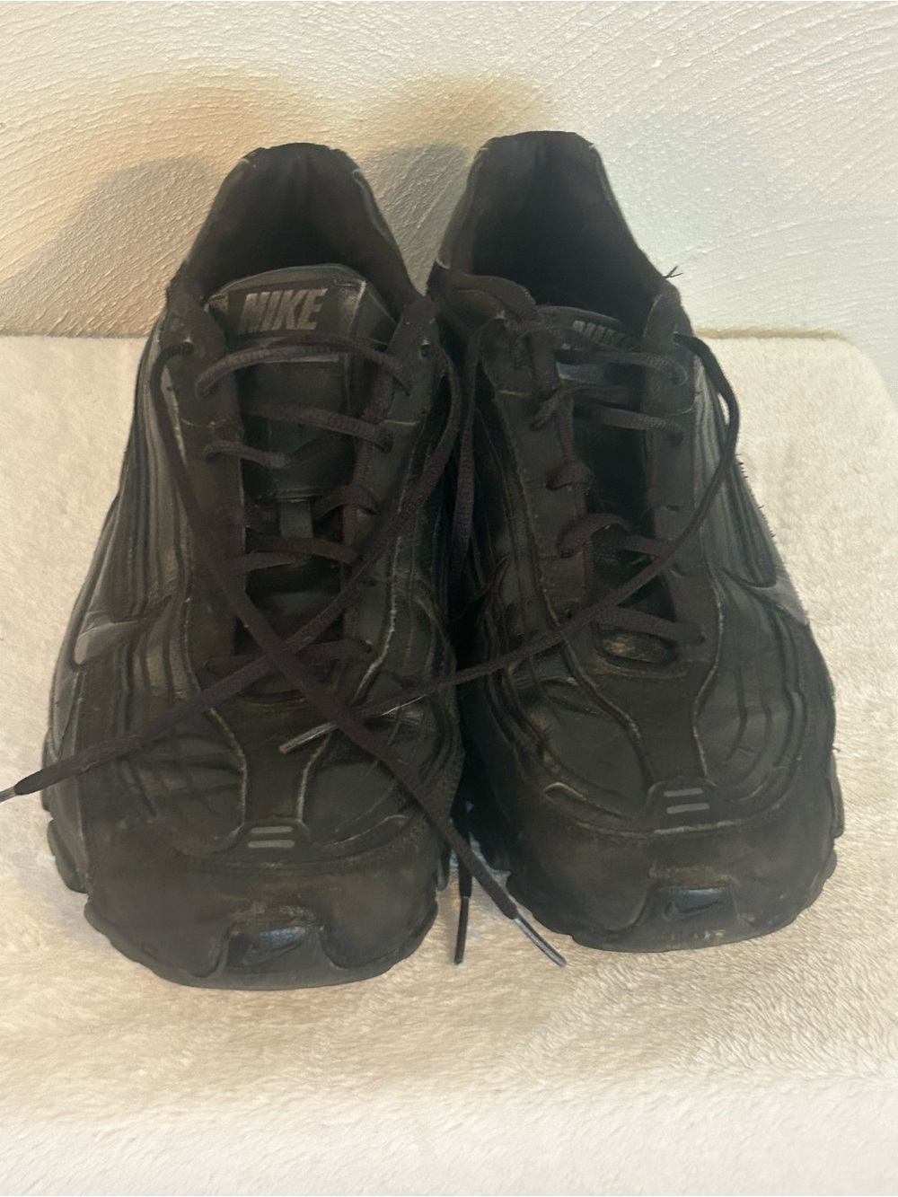 Nike Men's All-Black Shox Running Sneakers
Nike Shox M1 - Picture 3 of 8